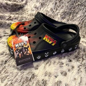 Limited edition KISS CROCS! NWT! Super rare, hard to find. M6/W8